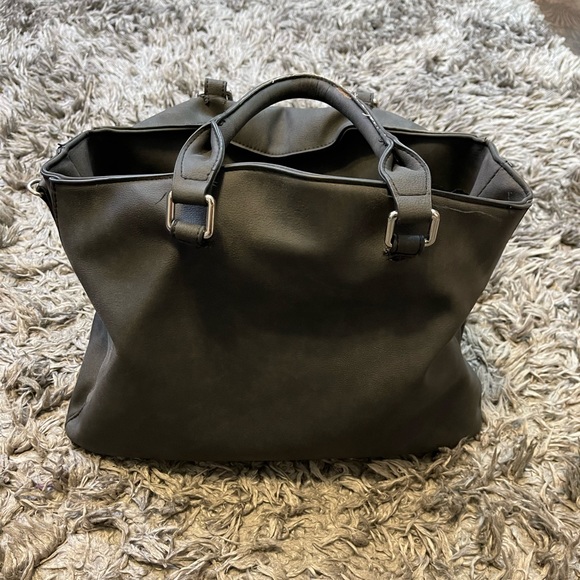 Women’s Handbag - Picture 2 of 6